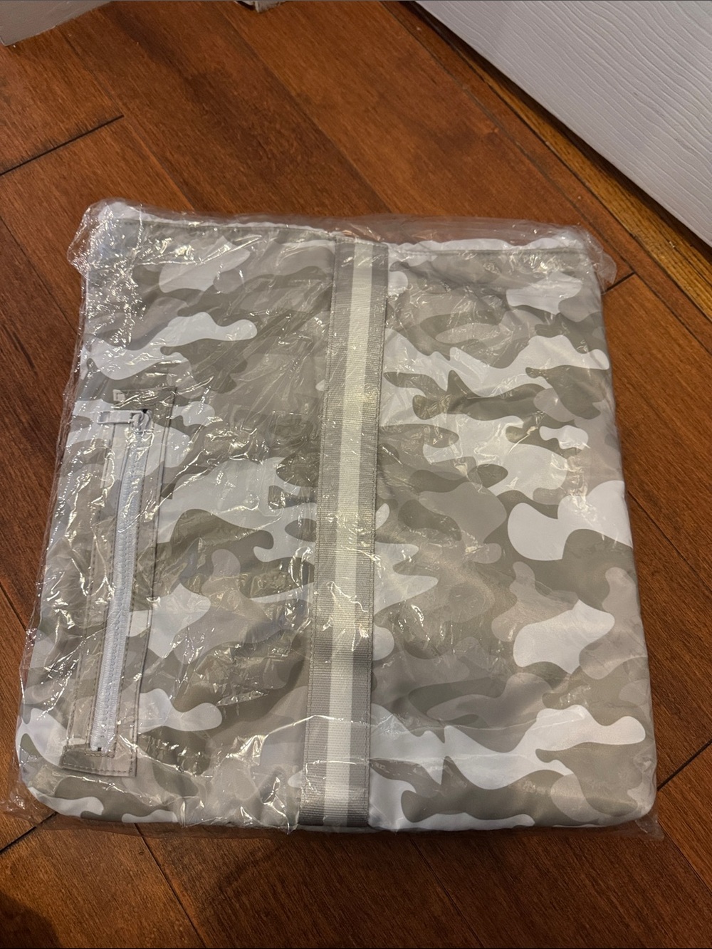 Gray Camouflage paddle bag - Neutral Camo Design NWT never opened!